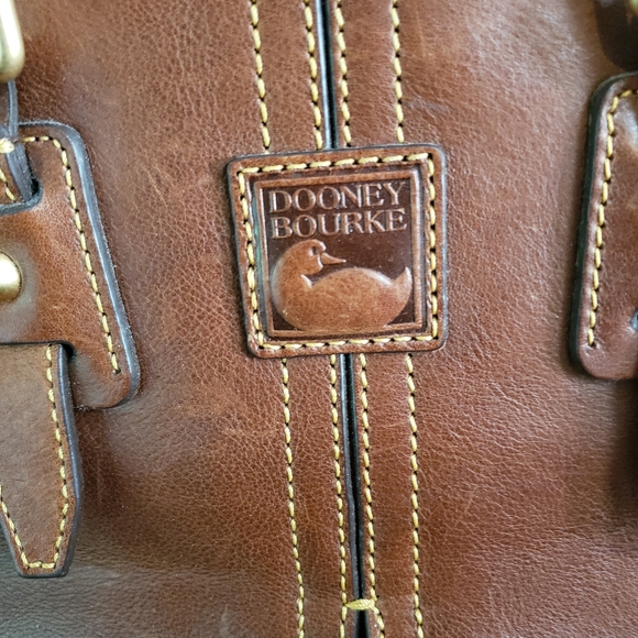 Dooney and Bourke chestnut clayton - Picture 4 of 16